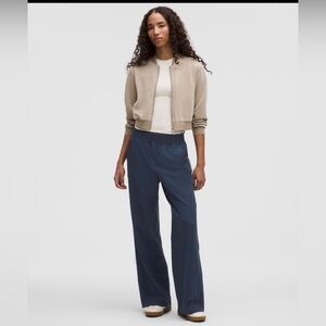 Lululemon stretch woven wide leg ruffle waist pant club blue small